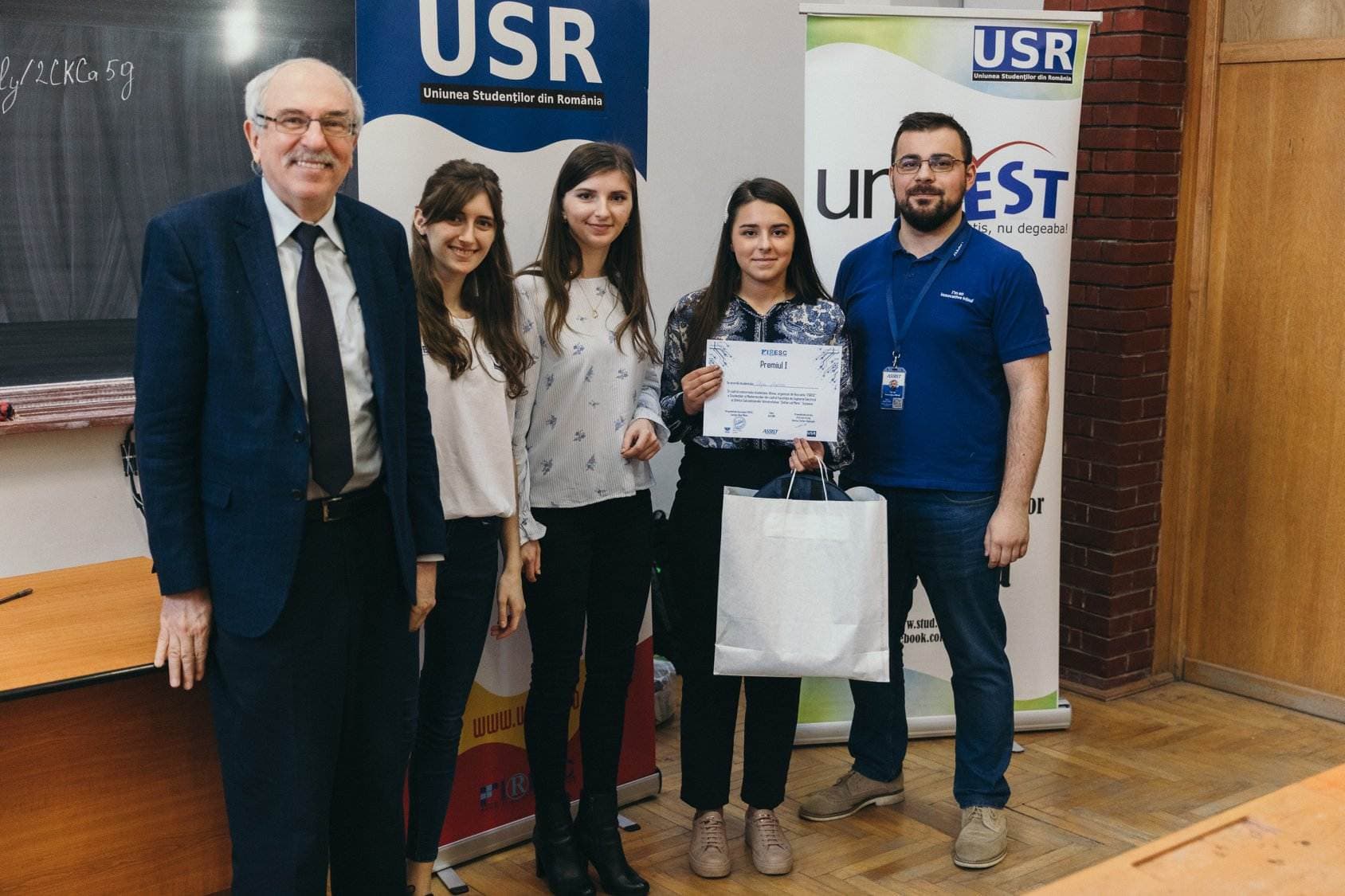 ASSIST Software supports "iKnow" student competition