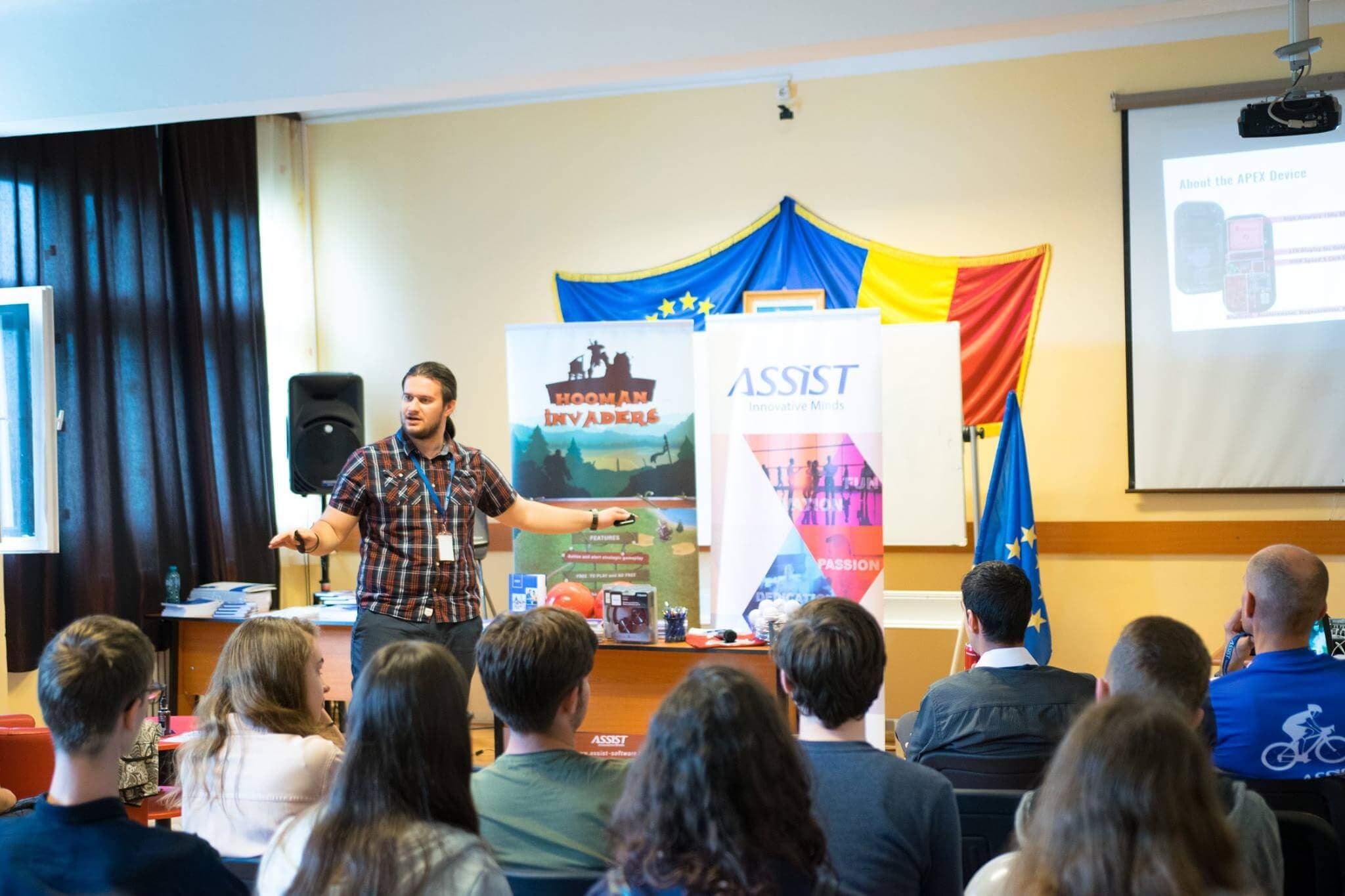 Interesting presentation sustained by an ASSIST Software employee in front of the pupils